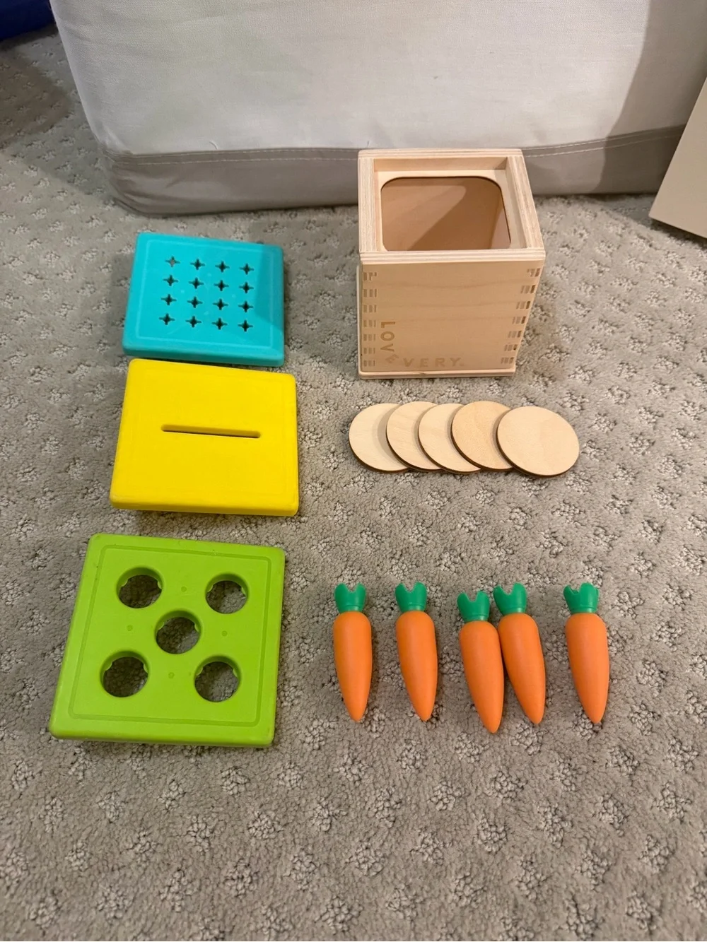 Lovevery Green & Orange Pop-Up Carrot Learning Toy